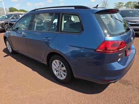 Used 2016 Volkswagen Golf S FWD image 5
