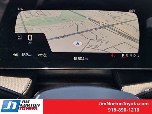 Used 2025 Chevrolet Equinox LT w/ Safety and Technology Package AWD/4WD image 17