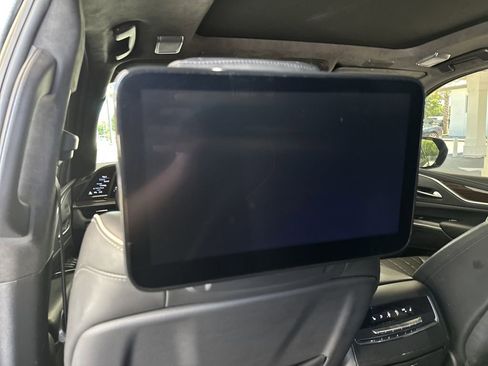 Used 2022 Cadillac Escalade ESV Sport Platinum w/ LPO, ONYX Package AWD/4WD image 28