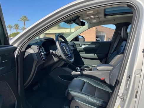 Used 2023 Volvo XC40 B5 Plus w/ Climate Package AWD/4WD image 11