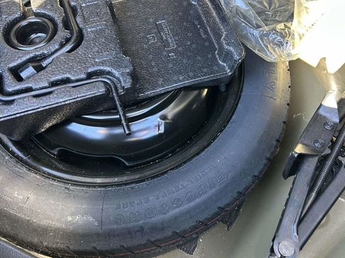 Used 2015 Toyota Corolla S image 15