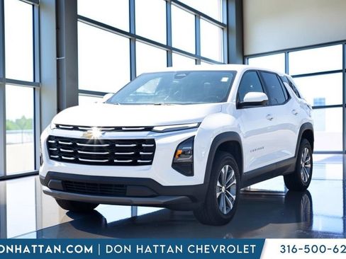Used 2025 Chevrolet Equinox LT FWD image 17
