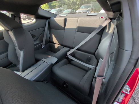 Used 2026 Toyota GR86 w/ ALL Weather Mat Package (TMS) RWD image 16