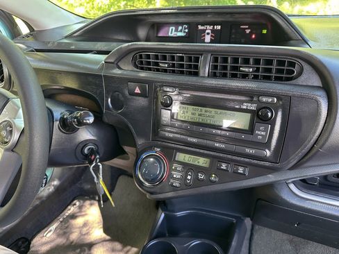 Used 2014 Toyota Prius C Two FWD image 31