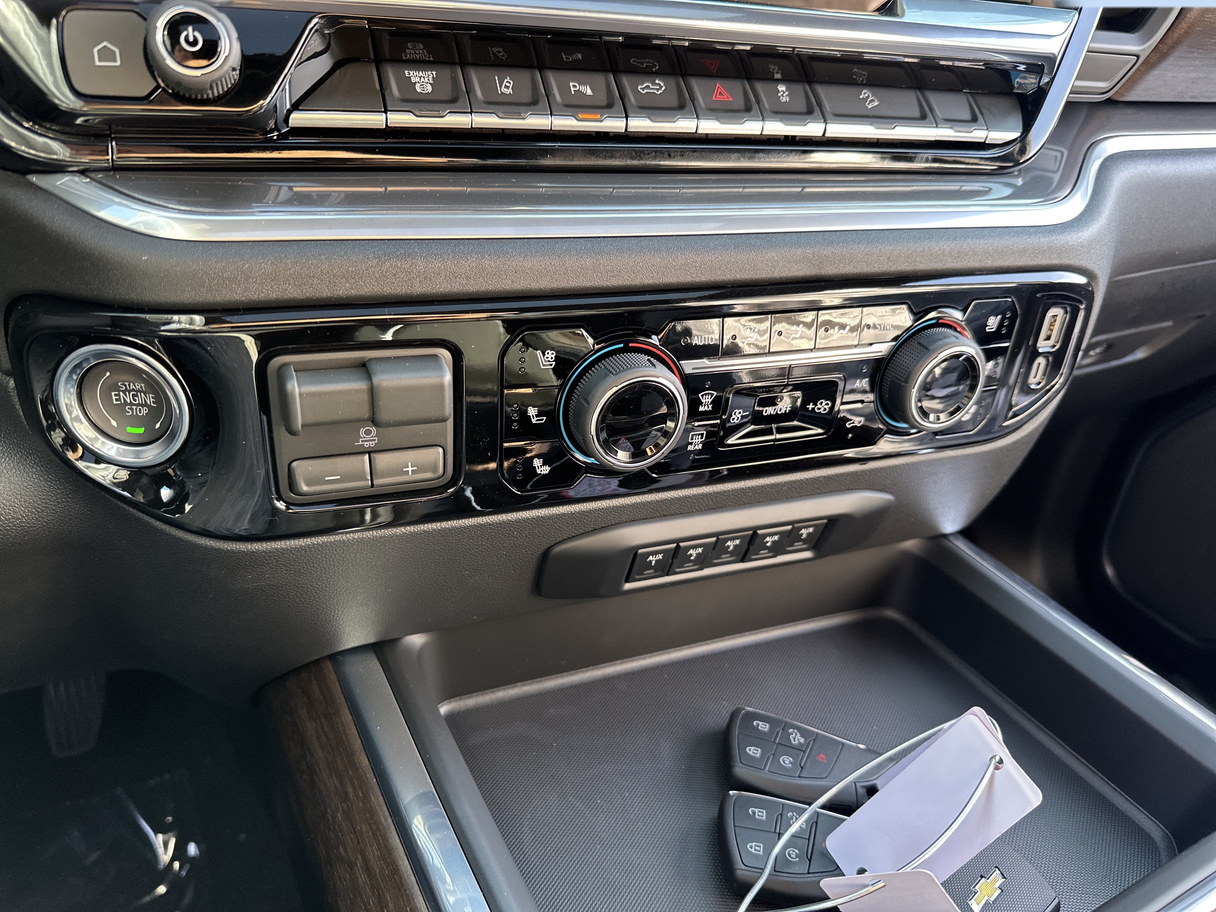 New 2026 Chevrolet Silverado 2500 High Country w/ High Country Premium Package AWD/4WD image 19