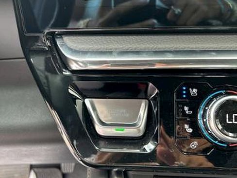 Used 2024 GMC Sierra 1500 Denali w/ Technology Package image 23