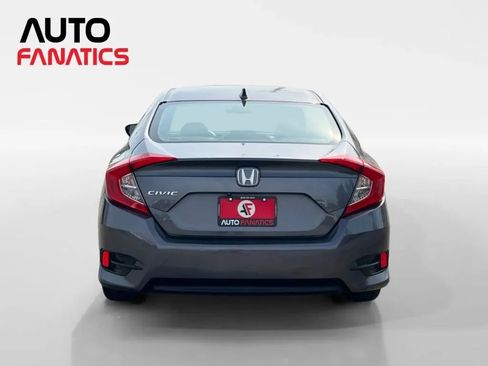Used 2018 Honda Civic EX image 4