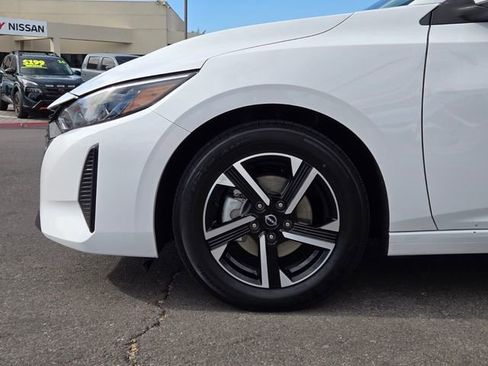 Used 2024 Nissan Sentra SV FWD image 9