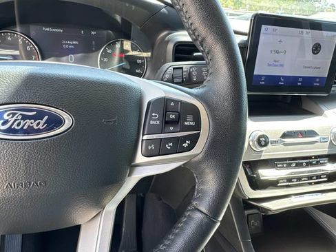 Used 2023 Ford Explorer XLT RWD image 29