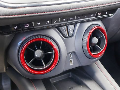 Used 2025 Chevrolet Blazer RS FWD image 14