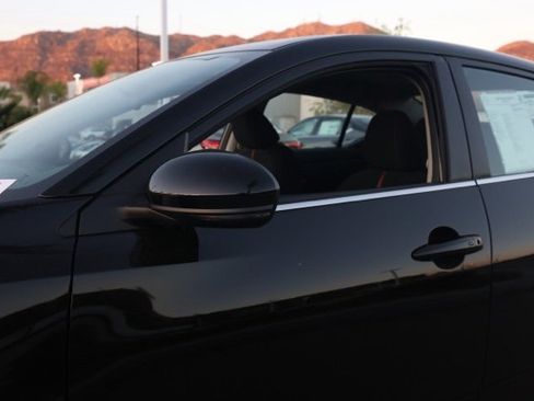 New 2025 Nissan Sentra SR image 12