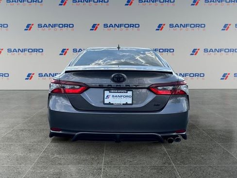 Used 2021 Toyota Camry SE FWD image 4
