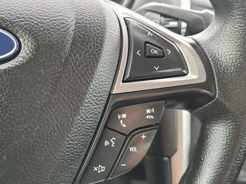 Used 2018 Ford Fusion SE image 28