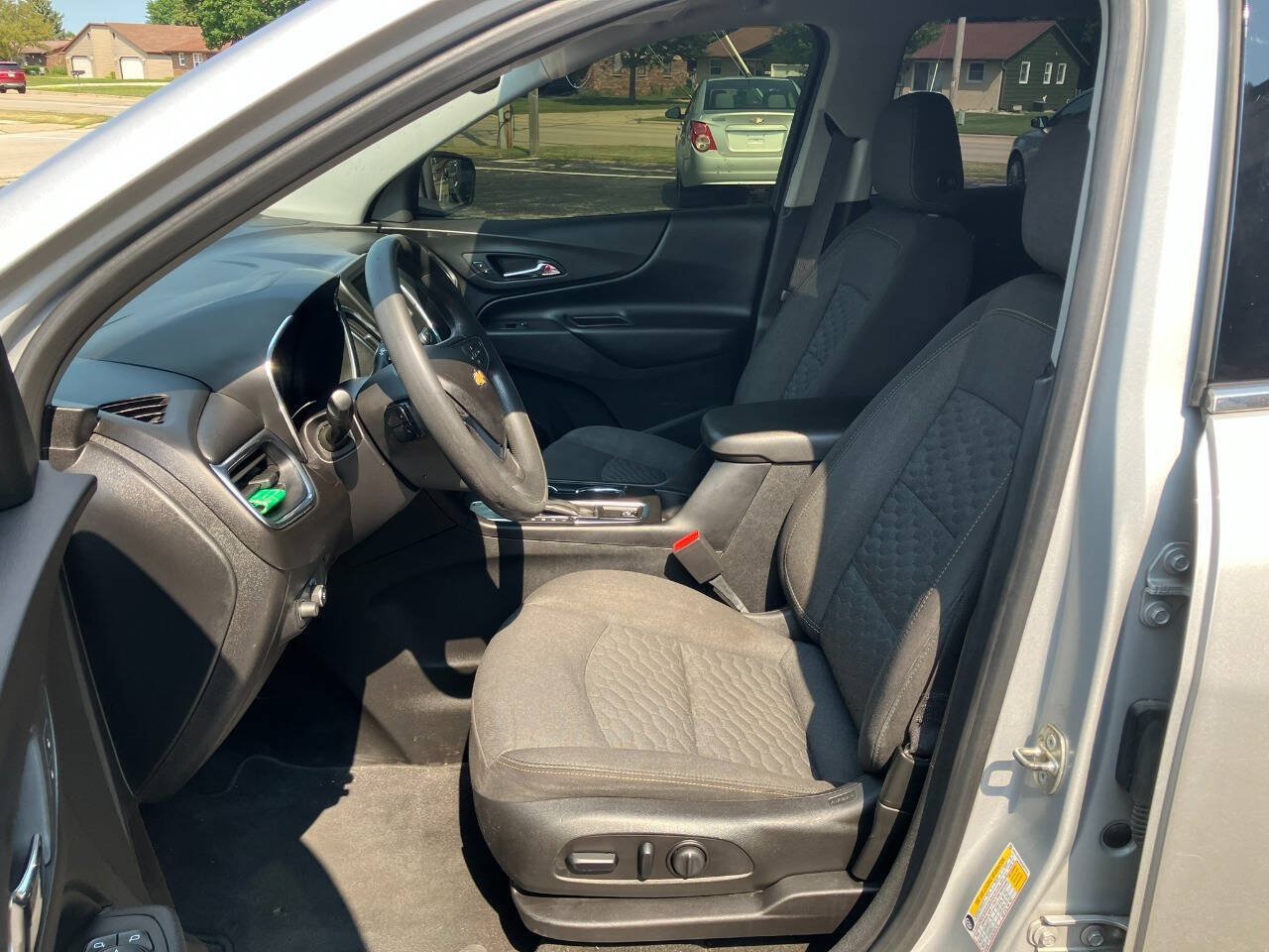 Used 2019 Chevrolet Equinox LT FWD image 10