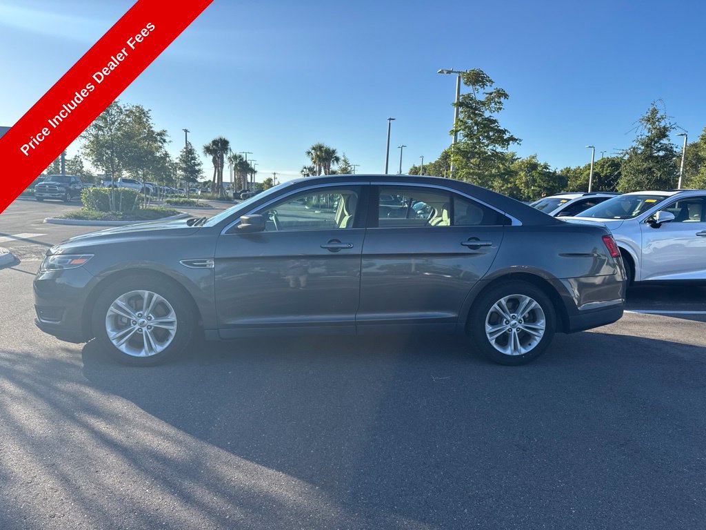 Used 2017 Ford Taurus SE FWD image 3