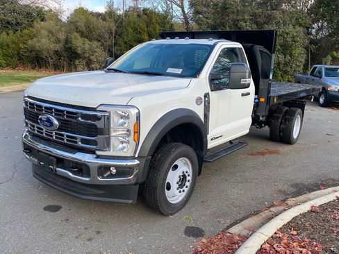 New 2025 Ford F550 4x4 Regular Cab Super Duty image 3