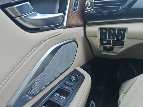 Used 2019 Acura RDX AWD w/ Advance Package image 21