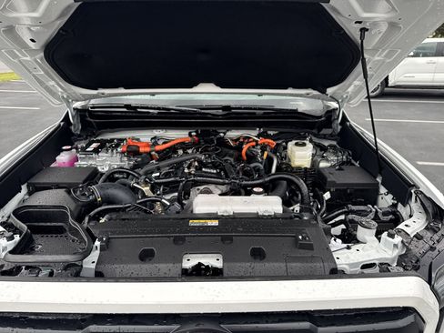 New 2025 Toyota Tacoma 4x4 Double Cab Hybrid image 40