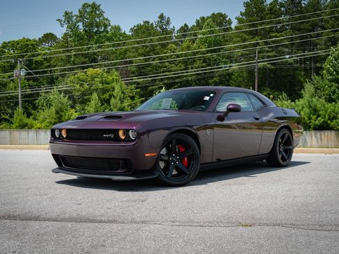 Used 2020 Dodge Challenger SRT Hellcat RWD image 2