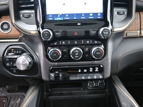 Used 2022 RAM 1500 Limited w/ Body Color Bumper Group AWD/4WD image 29