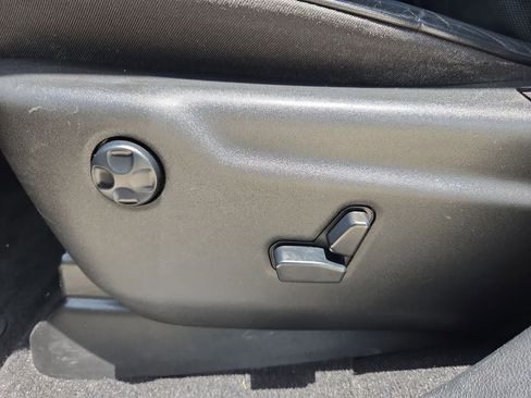 Used 2020 Jeep Grand Cherokee High Altitude RWD image 16