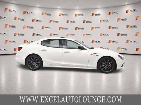 Used 2022 Maserati Ghibli Modena RWD image 6