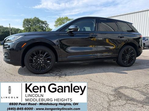 Used 2023 Lincoln Corsair AWD w/ Equipment Group 101A image 2
