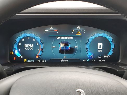 Used 2025 Ford Bronco Sport Badlands image 11