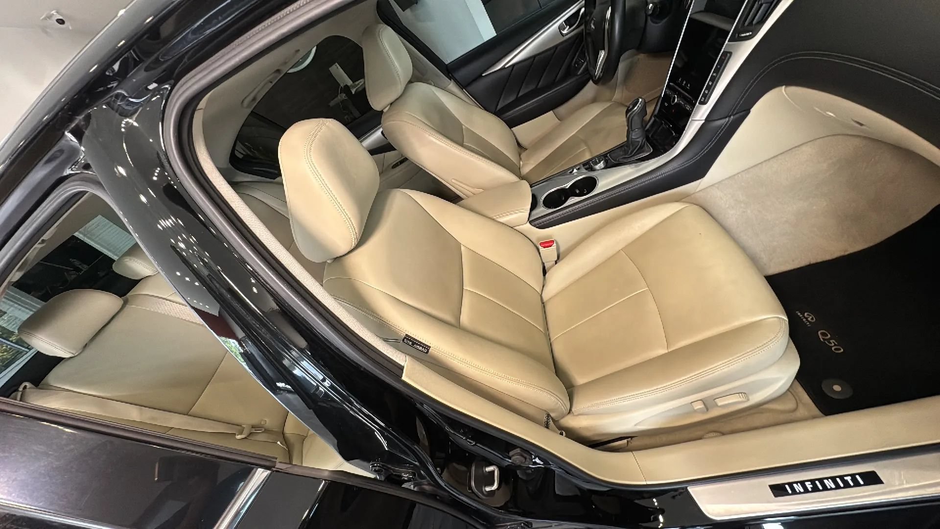 Used 2019 INFINITI Q50 Luxe w/ Cargo Package (L96) RWD image 52