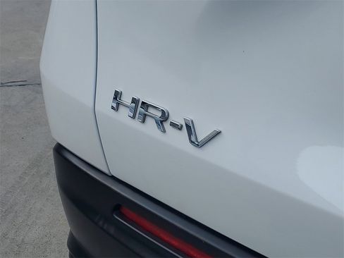 Certified 2024 Honda HR-V LX image 8