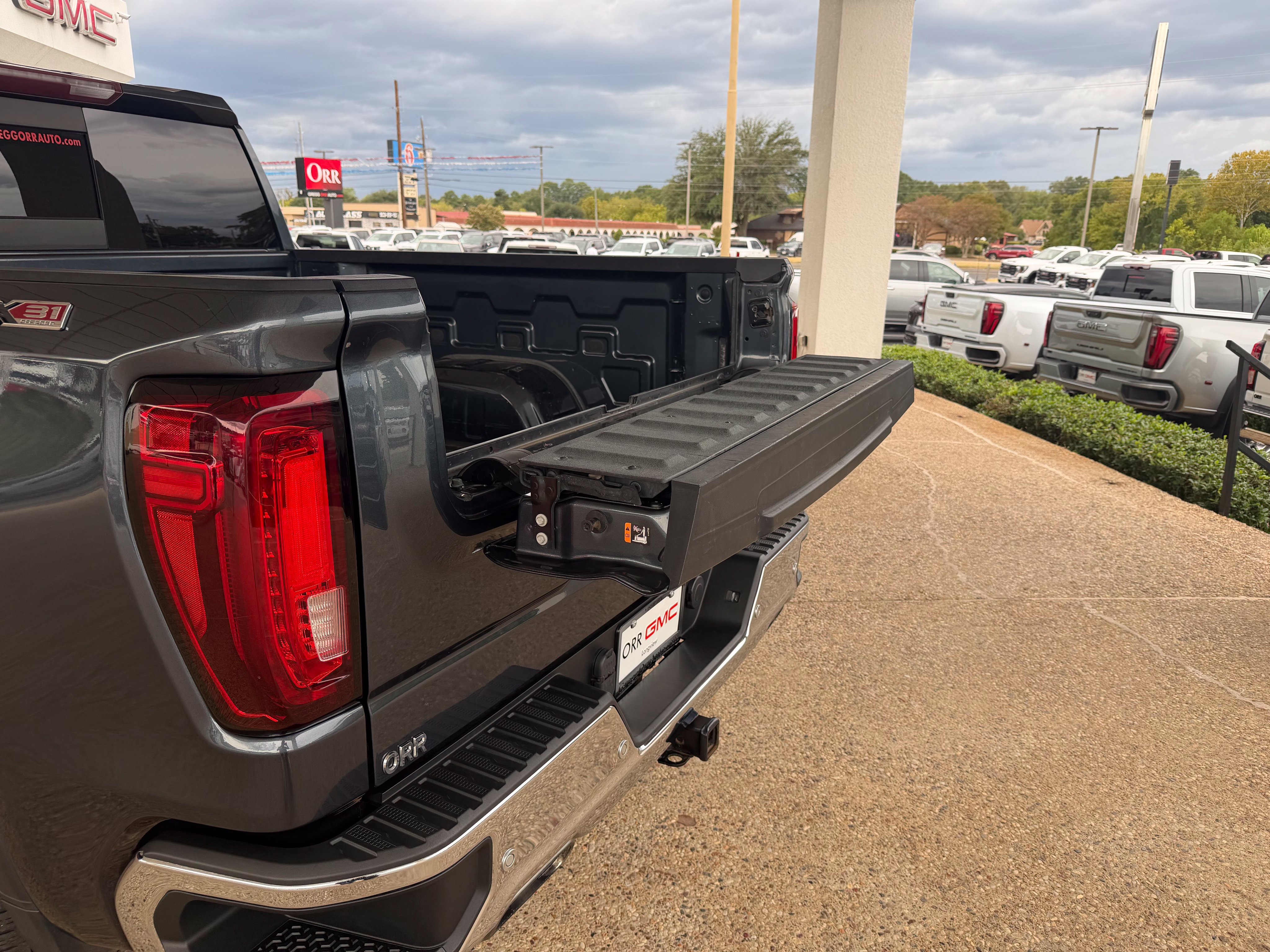 Used 2021 GMC Sierra 1500 SLT AWD/4WD image 8