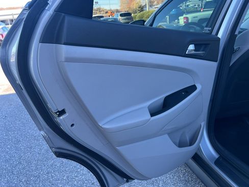 Used 2020 Hyundai Tucson SE image 22