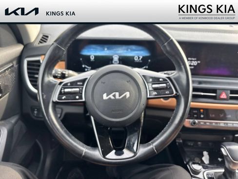 Used 2024 Kia Seltos EX AWD/4WD image 4