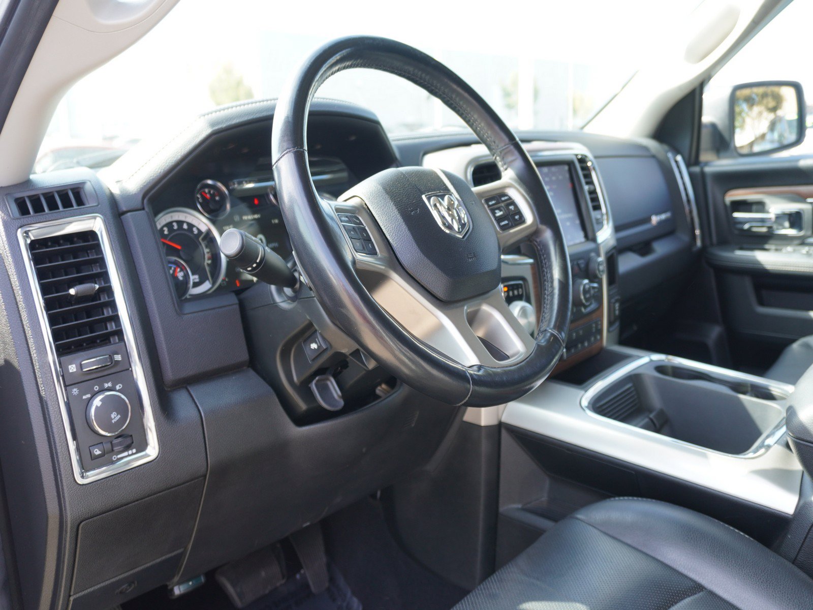 Used 2019 RAM 1500 Laramie w/ Convenience Group RWD image 23