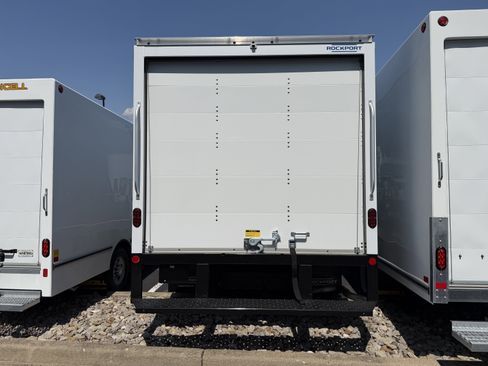 New 2025 Chevrolet Express 4500 w/ Power Convenience Package RWD image 6