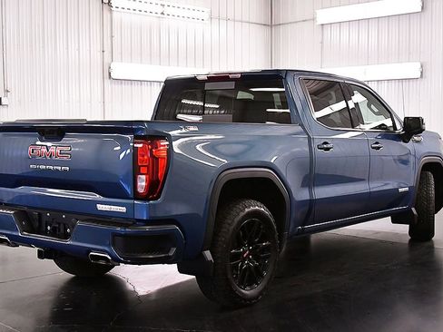 Used 2025 GMC Sierra 1500 Elevation w/ Elevation Premium Package AWD/4WD image 7