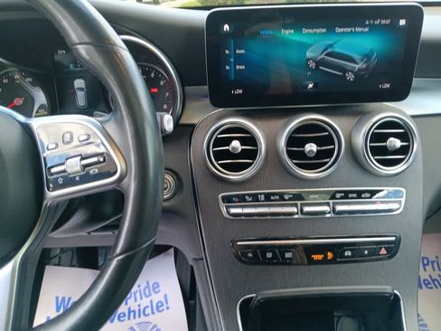 Used 2022 Mercedes-Benz GLC 300 4MATIC image 12