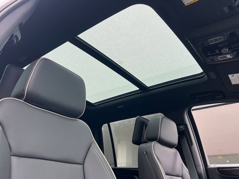 New 2026 GMC Yukon XL Elevation w/ Elevation Premium Package image 17