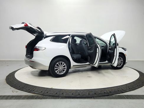 Used 2024 Buick Enclave Premium image 15