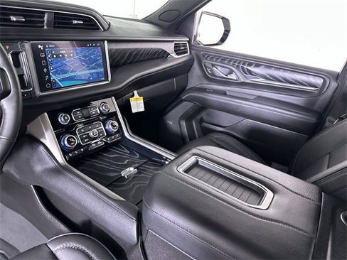 Used 2023 GMC Yukon XL Denali w/ LPO, Floor Liner Package image 36