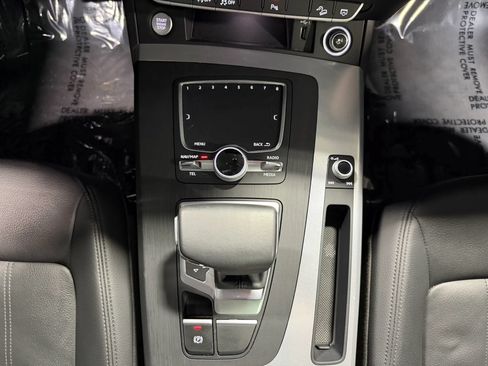 Used 2020 Audi Q5 2.0T Premium Plus AWD/4WD image 21
