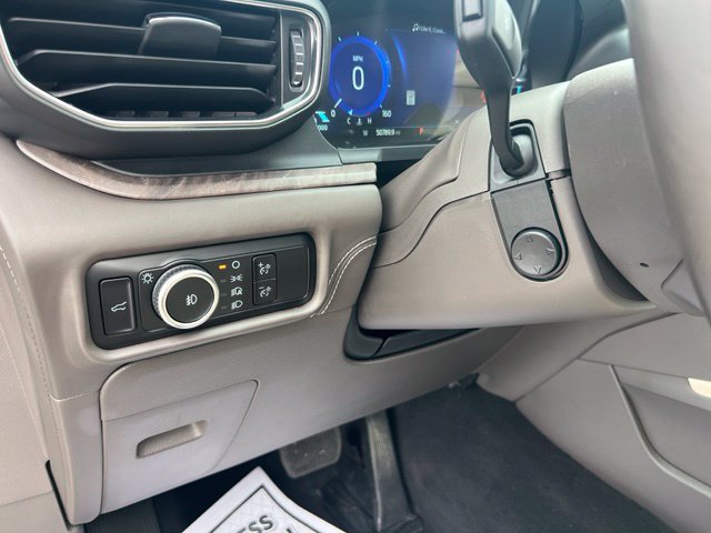 Certified 2023 Ford Explorer Platinum w/ Technology Package AWD/4WD image 8