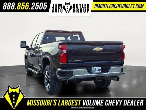 Used 2024 Chevrolet Silverado 2500 LTZ w/ LTZ Convenience Package image 2