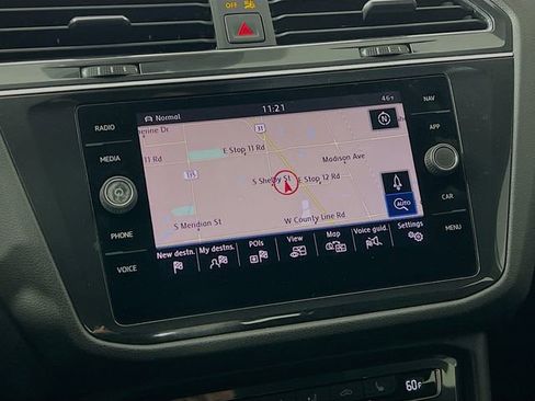 Used 2019 Volkswagen Tiguan SEL Premium R-Line w/ 3rd Row Seat Package AWD/4WD image 18