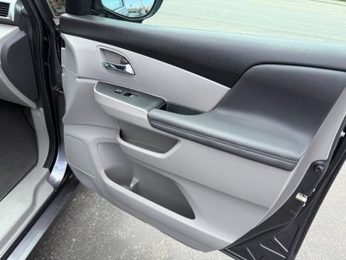 Used 2016 Honda Odyssey Touring image 25