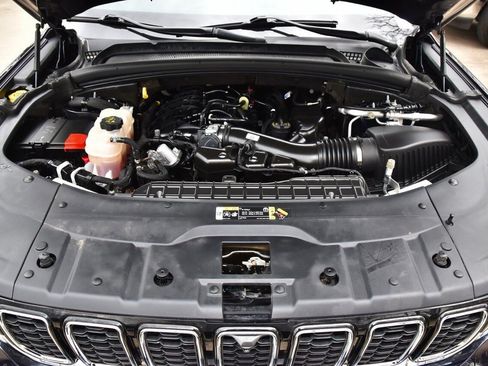 Used 2023 Jeep Grand Cherokee L Limited w/ Luxury Tech Group II image 40