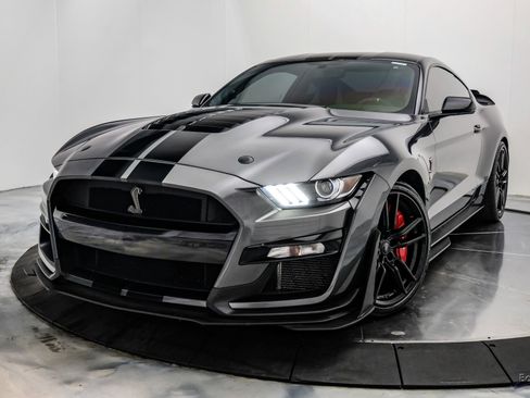 Used 2020 Ford Mustang Shelby GT500 w/ Technology Package RWD image 5