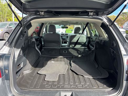 Used 2018 Subaru Outback 2.5i Limited image 19