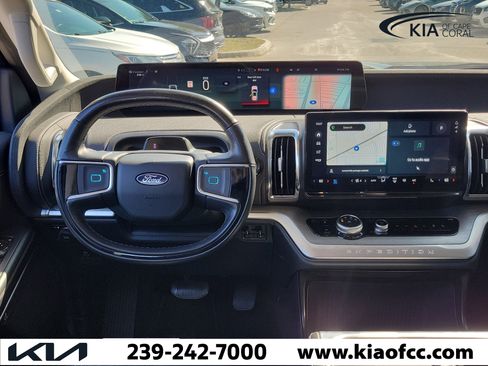 Used 2025 Ford Expedition Max Platinum AWD/4WD image 20