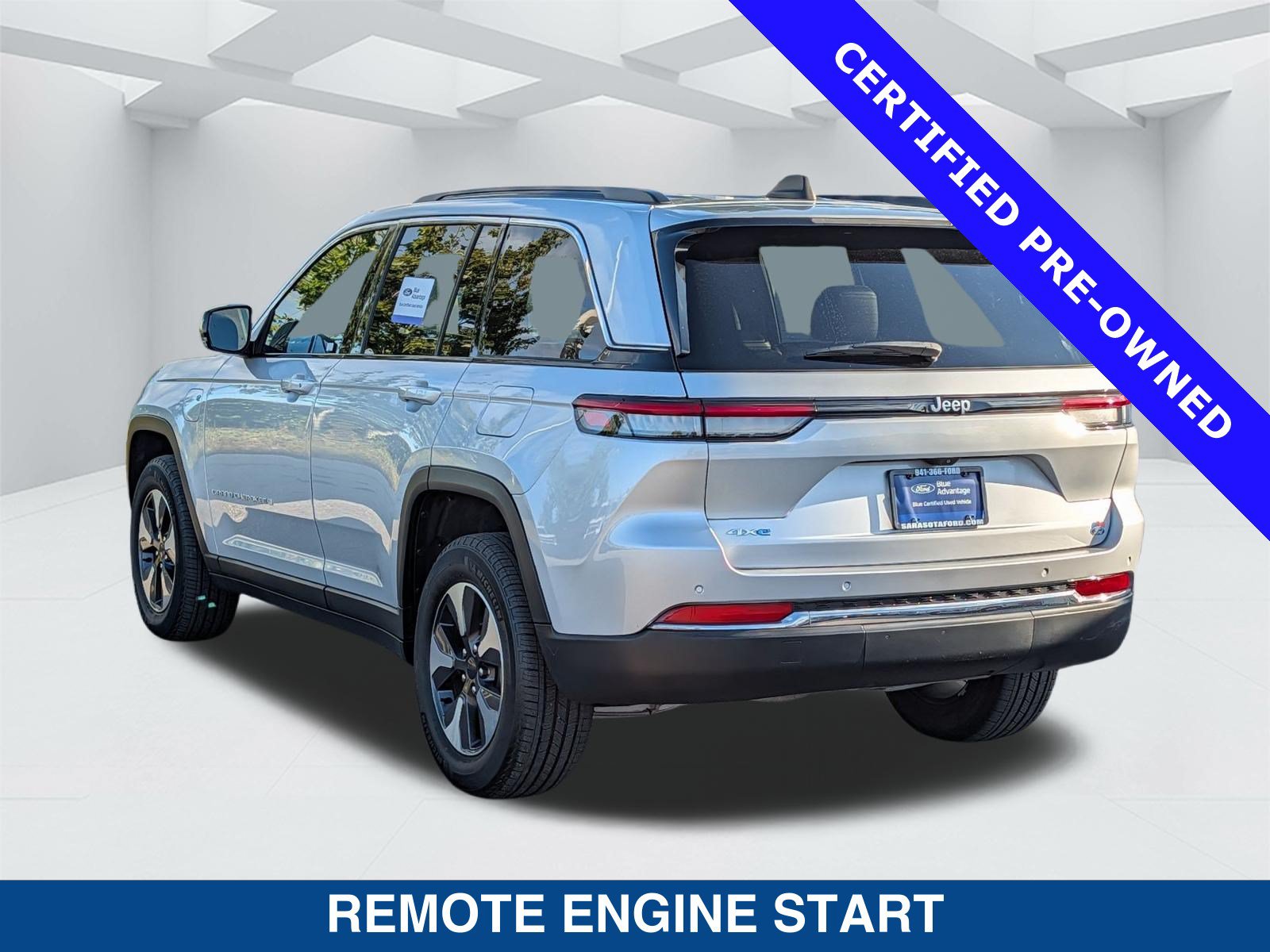 Used 2024 Jeep Grand Cherokee Limited 4xe AWD/4WD image 7